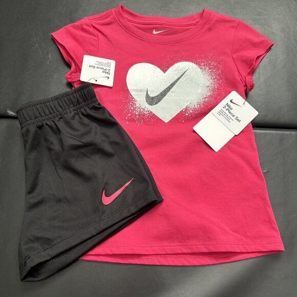 NWT Nike Glitter Athletic Set Girls Size 6 - Picture 1 of 4